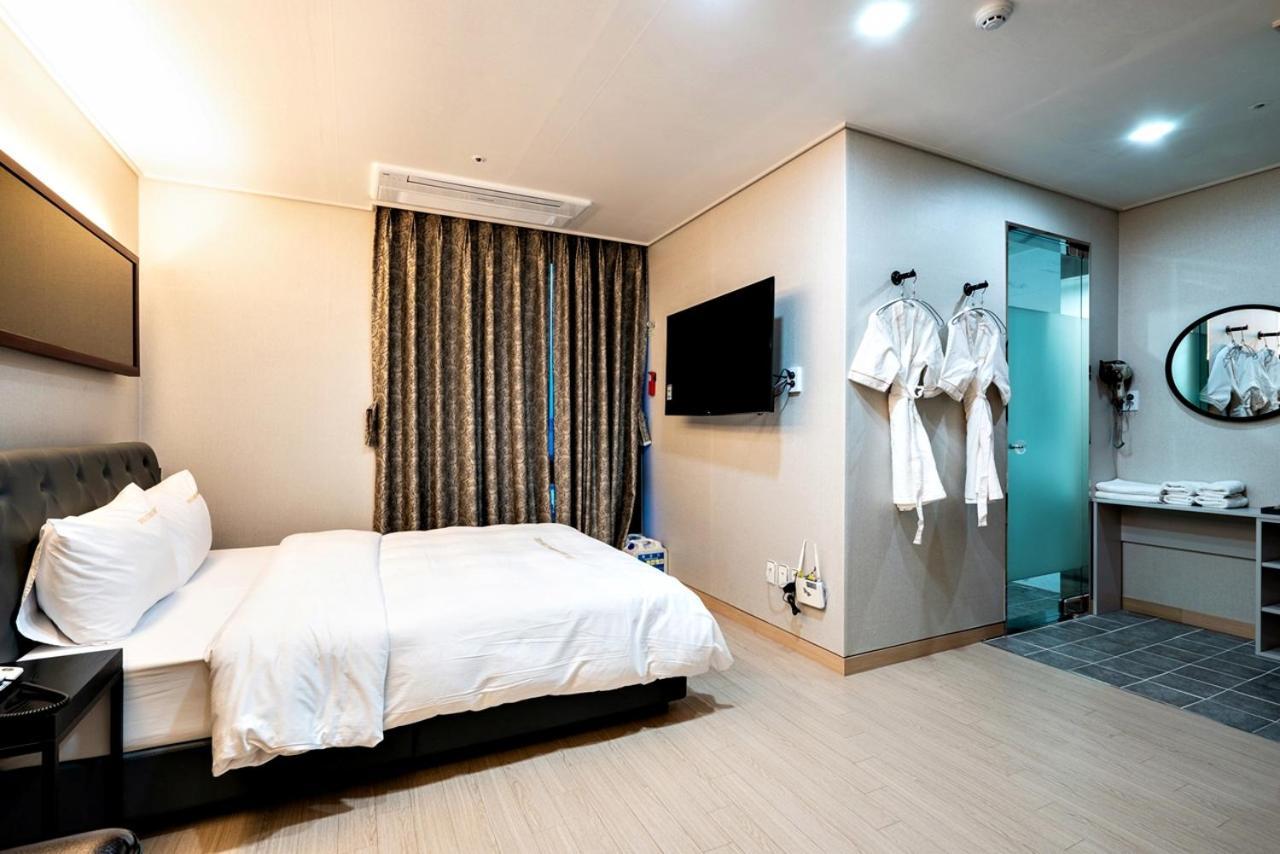 Siheung Seoul Tourist Hotel Eksteriør billede