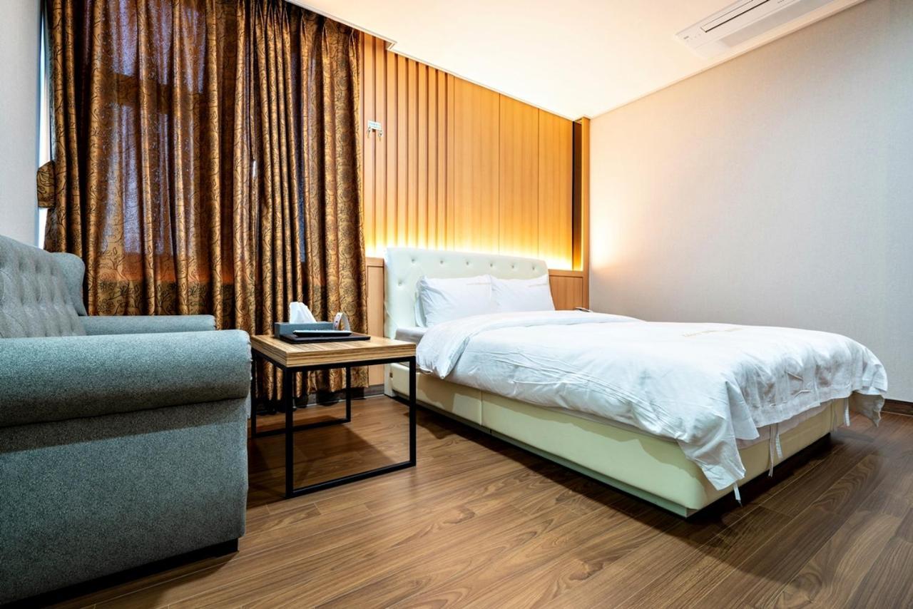 Siheung Seoul Tourist Hotel Eksteriør billede