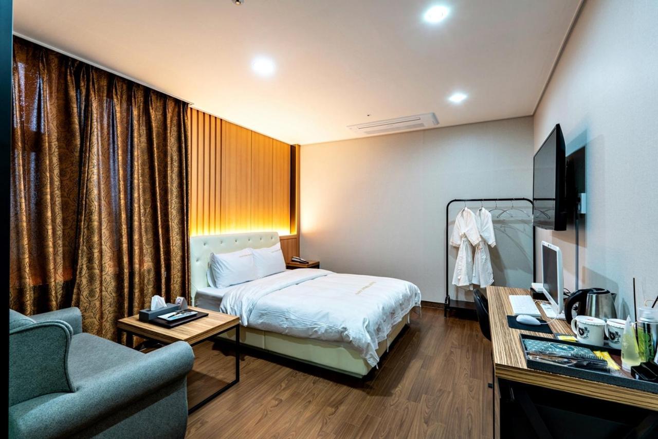 Siheung Seoul Tourist Hotel Eksteriør billede
