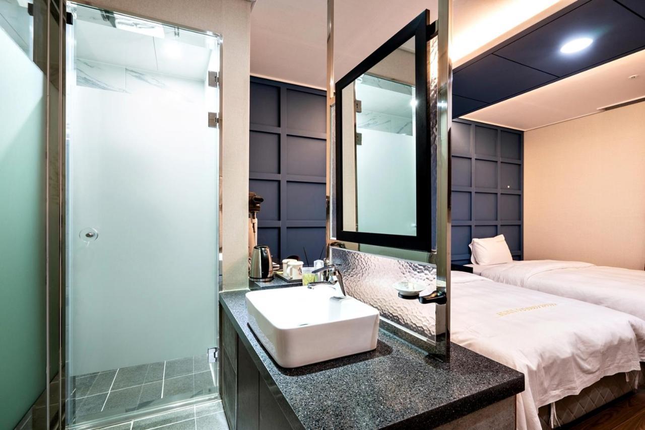 Siheung Seoul Tourist Hotel Eksteriør billede