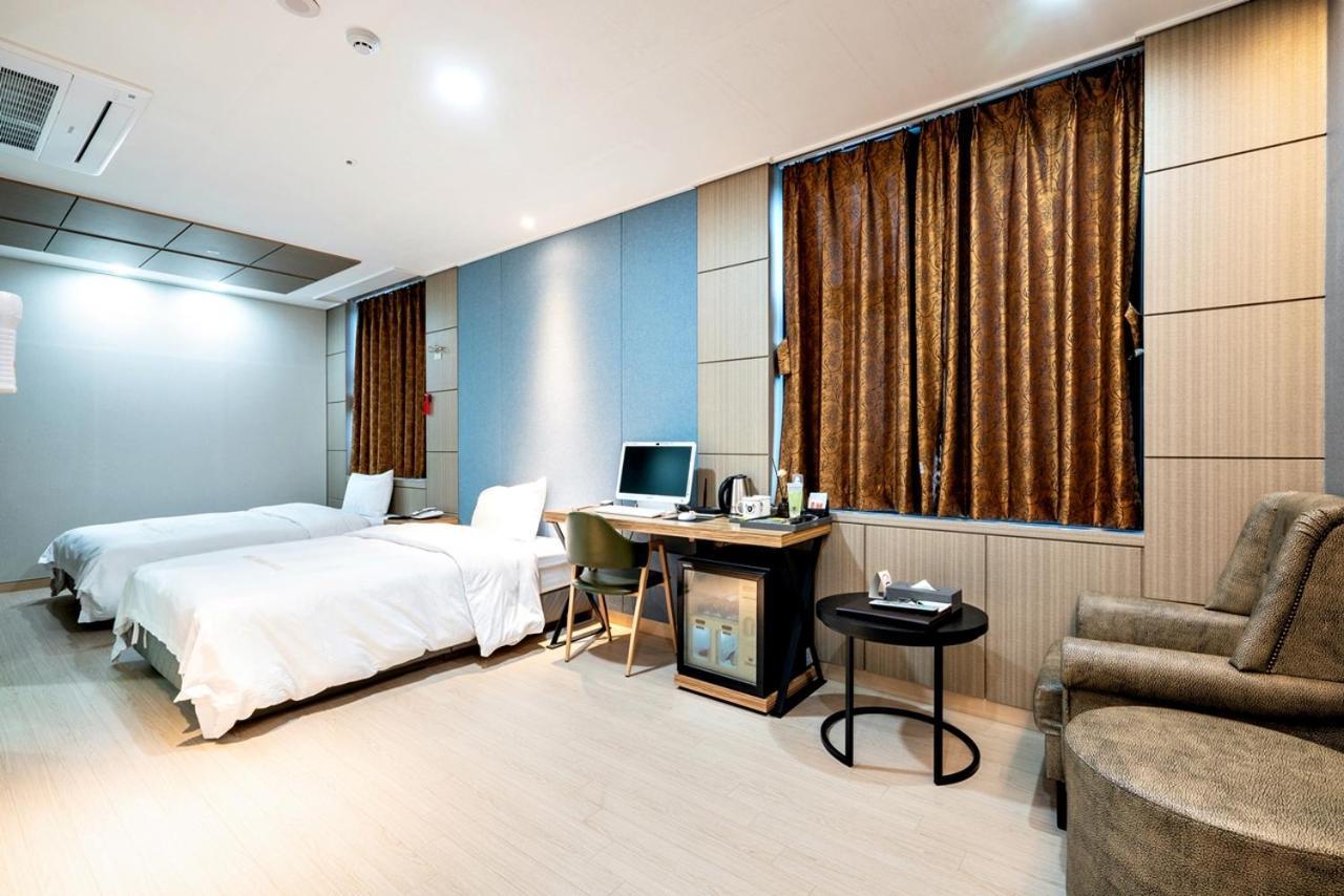 Siheung Seoul Tourist Hotel Eksteriør billede